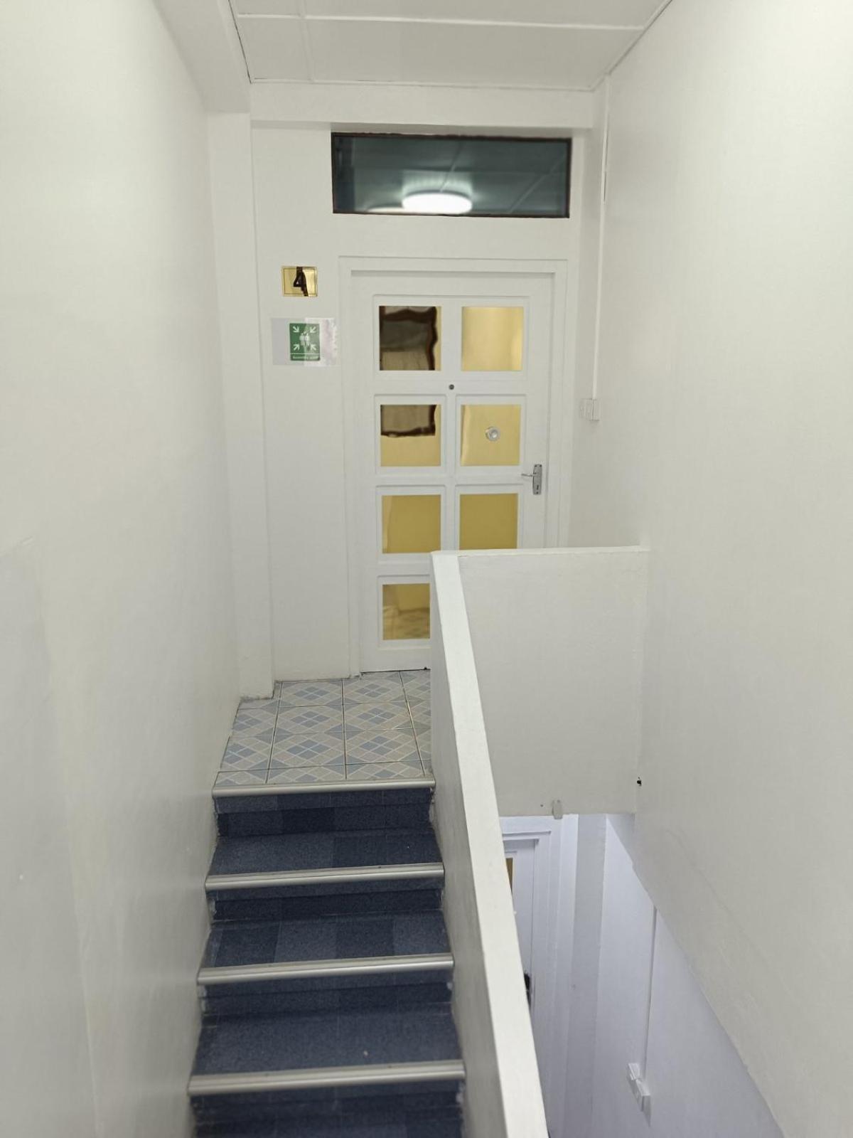 Ontrack Travel Transit Hotel Male Bagian luar foto